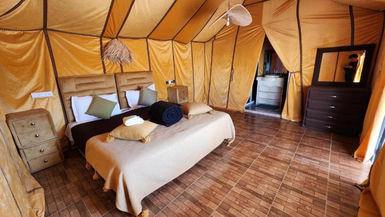 Sahara Elegance Camp Hotel Merzouga Bagian luar foto